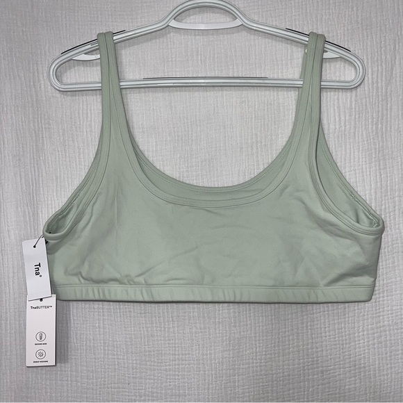 Aritzia TNA butter mini sports‎ bra - Picture 2 of 6